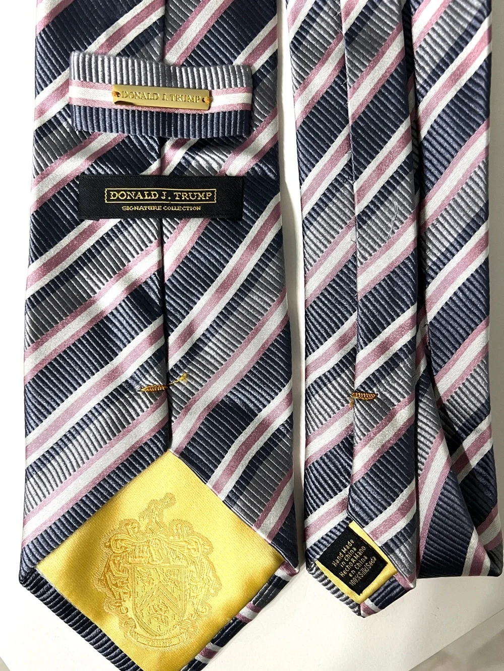 Donald J. Trump Signature Collection 100% Silk striped tie